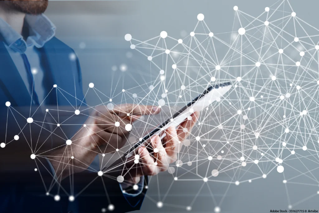 Digitale Vernetzung und Datenströme auf einem Tablet – Sinnbild für Informationsflut, strukturiertes Denken und fundiertes Urteilsvermögen in der modernen Kommunikation